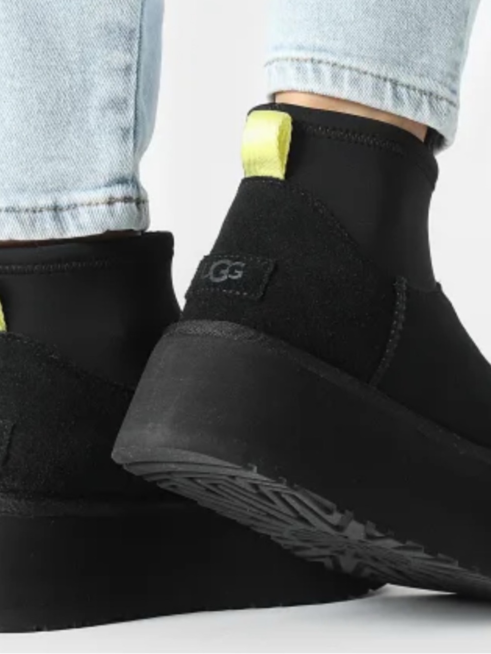 UGG classic mini dipper platform boots Black Ankle Boot with Yellow Pull Tab